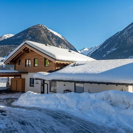 In Neukirchen By Wildkogel Slopes Chalet Neukirchen am Großvenediger