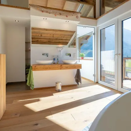 Domek alpejski In With Pool